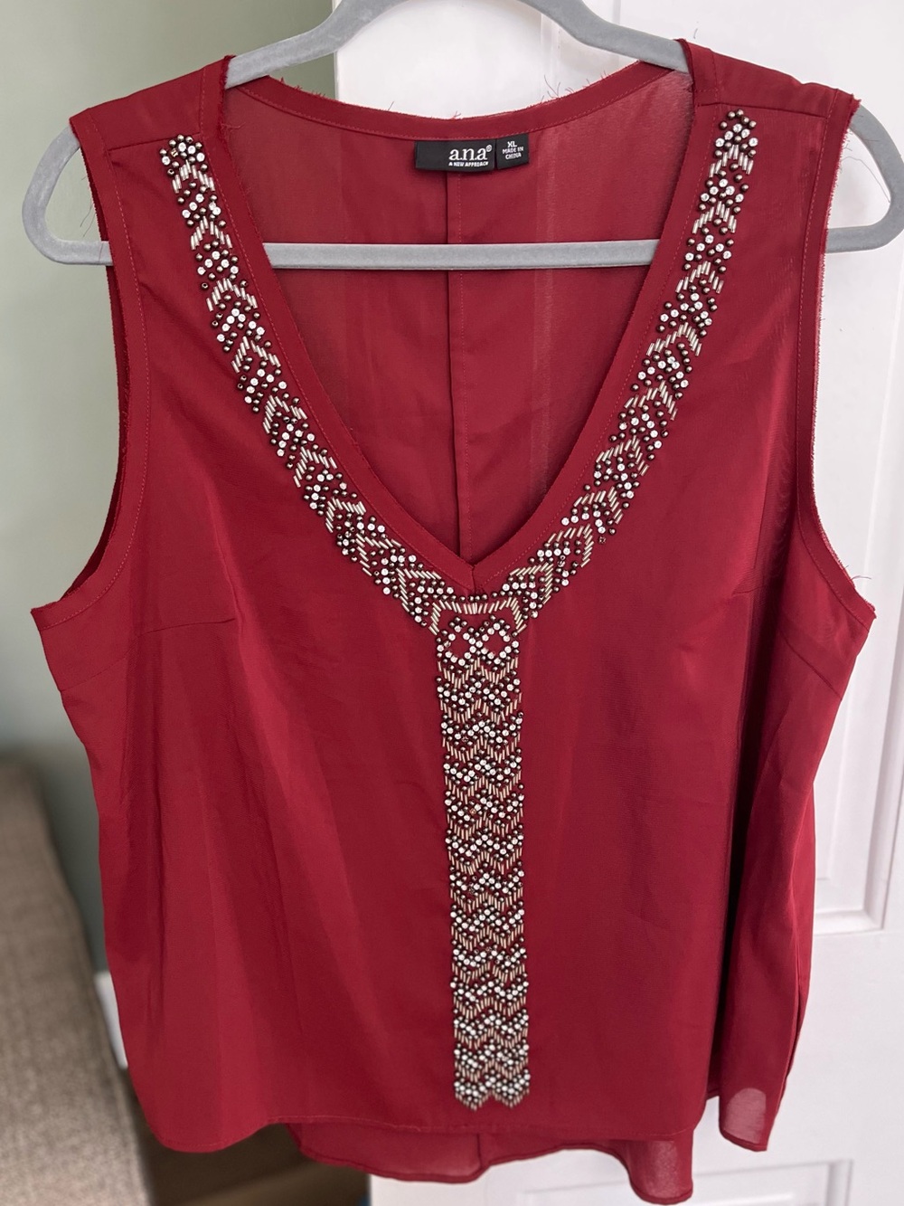 a.n.a. Size XL blouse sleeveless beaded neckline